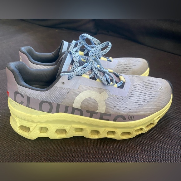 ON CLOUDMONSTER - Picture 2 of 7